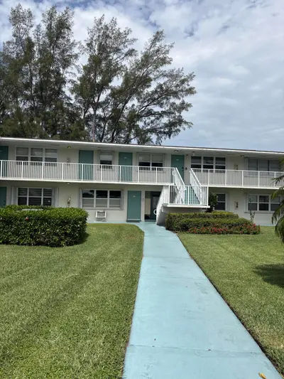 240 HORIZONS 208, Boynton Beach – Condominium for sale