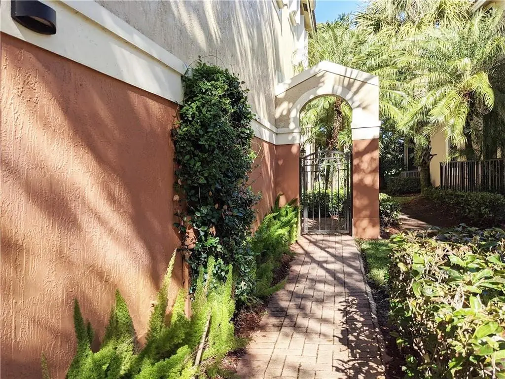 Photo 1 at 4150 FOREST Drive, Weston