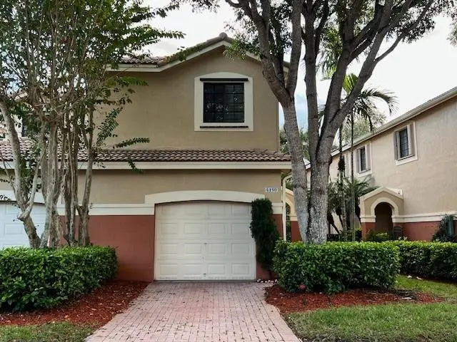 Photo 2 at 4150 FOREST Drive, Weston
