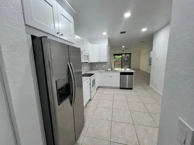 Photo 6 at 4150 FOREST Drive, Weston