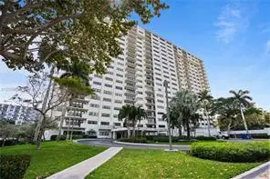 pt royale dr at 3200 PORT ROYALE Drive 1009, Fort Lauderdale