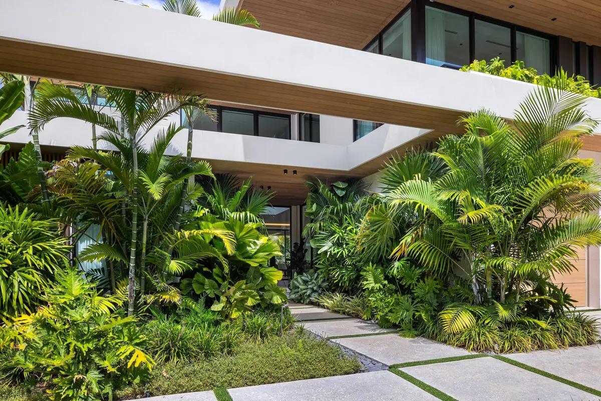 Front 2 at 41 NURMI Drive, Fort Lauderdale