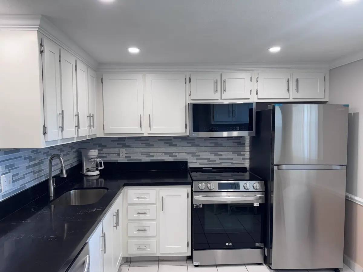IMG_0541 at 300 NE 26th Avenue 4030, Boynton Beach