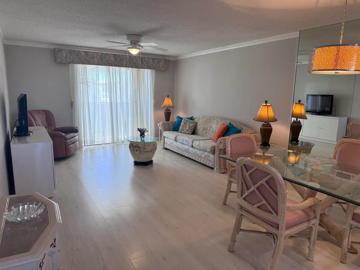 IMG_0531 at 300 NE 26th Avenue 4030, Boynton Beach