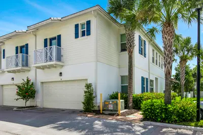 50 PALM Lane, Royal Palm Beach – Townhouse for sale