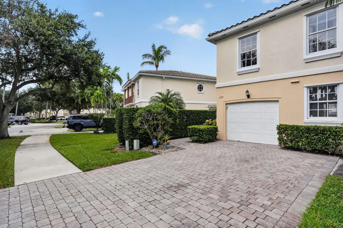 3-web-or-mls-_MLP6021 at 209 FORTUNA Drive, Palm Beach Gardens