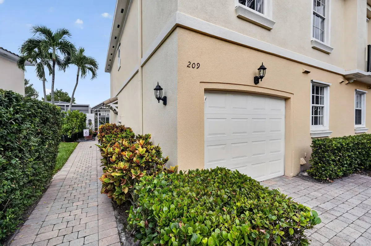 5-web-or-mls-_MLP6031 at 209 FORTUNA Drive, Palm Beach Gardens