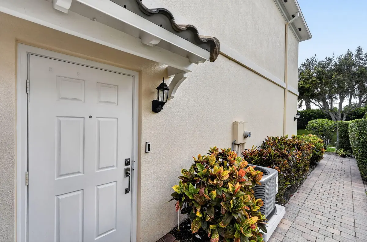 7-web-or-mls-_MLP6041 at 209 FORTUNA Drive, Palm Beach Gardens