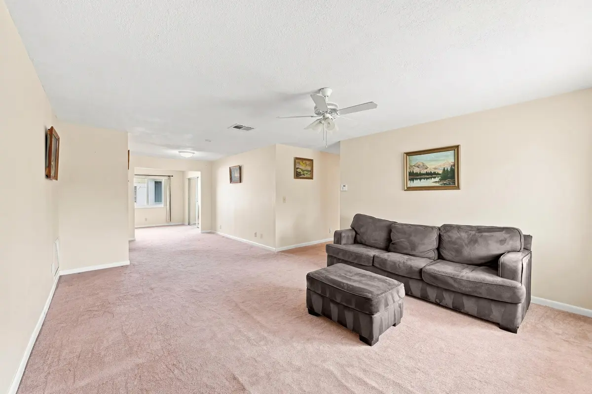 LR at 1901 SW 17TH Street, Boynton Beach