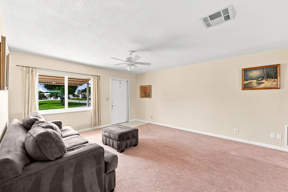 LR at 1901 SW 17TH Street, Boynton Beach