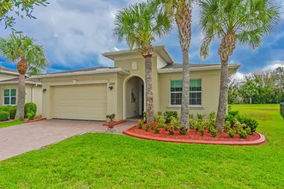 1332 NW Leonardo Circle, Port St. Lucie – Single Family Residence for sale