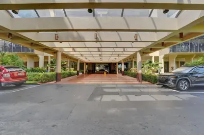 2800 N 46TH Avenue A404, Hollywood – Condominium for sale