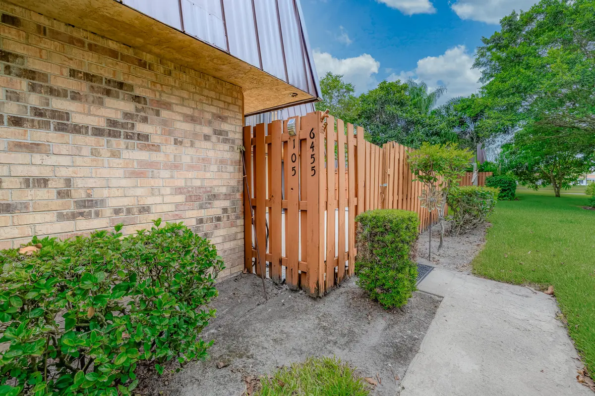 Entrance at 6455 SE Windsong Lane 105, Stuart