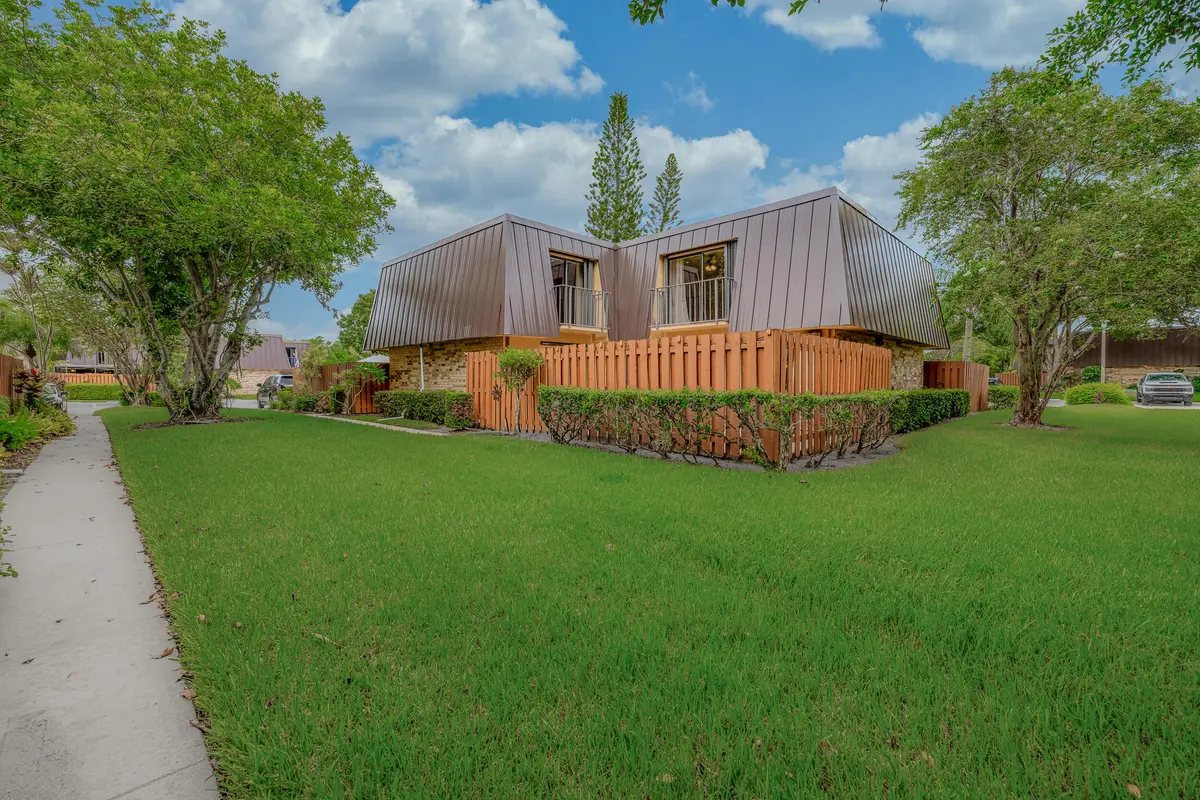 Front of house at 6455 SE Windsong Lane 105, Stuart