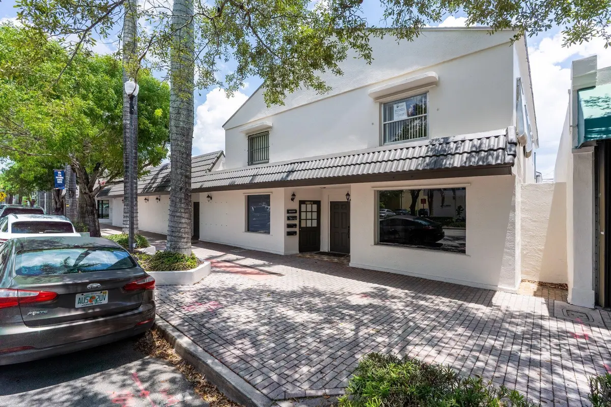 313-N-Krome-Ave-Homestead-FL-33030-Bessy at 313 N Krome Avenue, Homestead