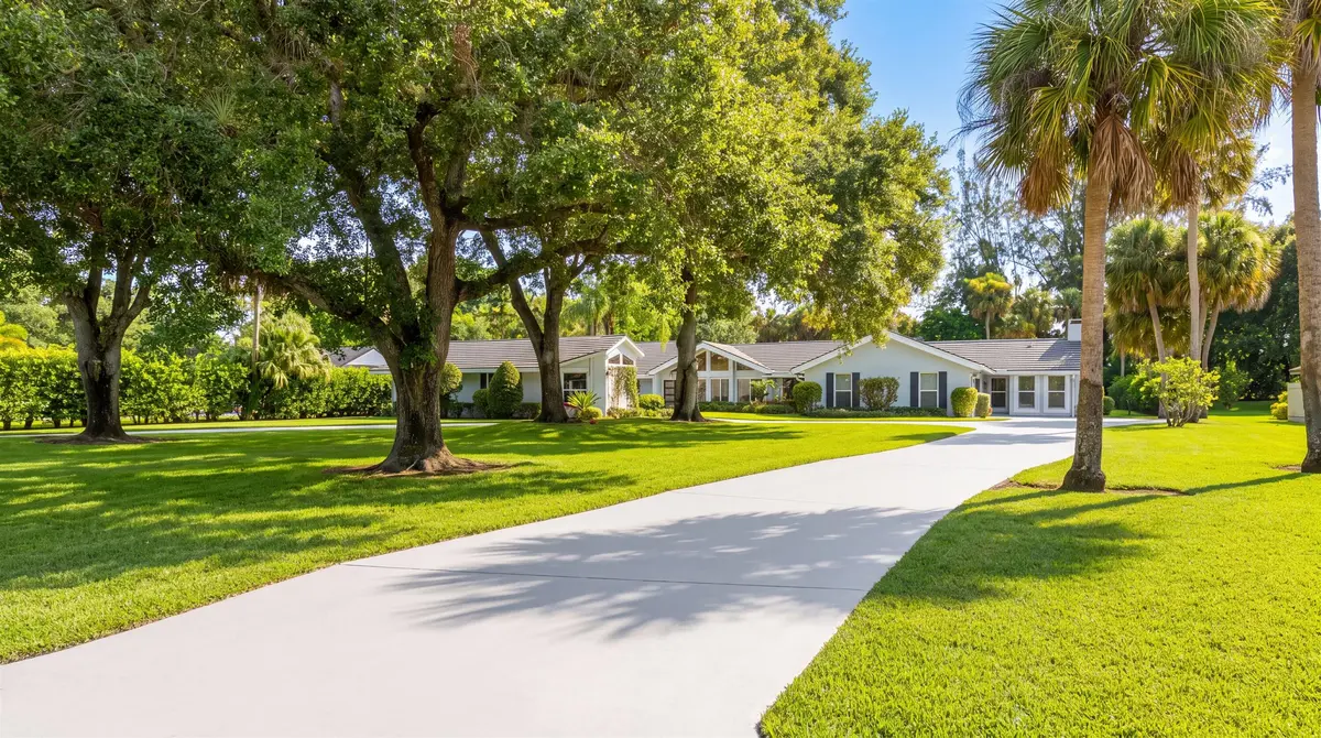 Front Lawn at 13343 DOUBLETREE Circle, Wellington