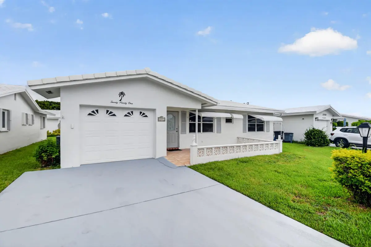 Driveway wide for 2 cars at 2091 SW 13th Terrace, Boynton Beach