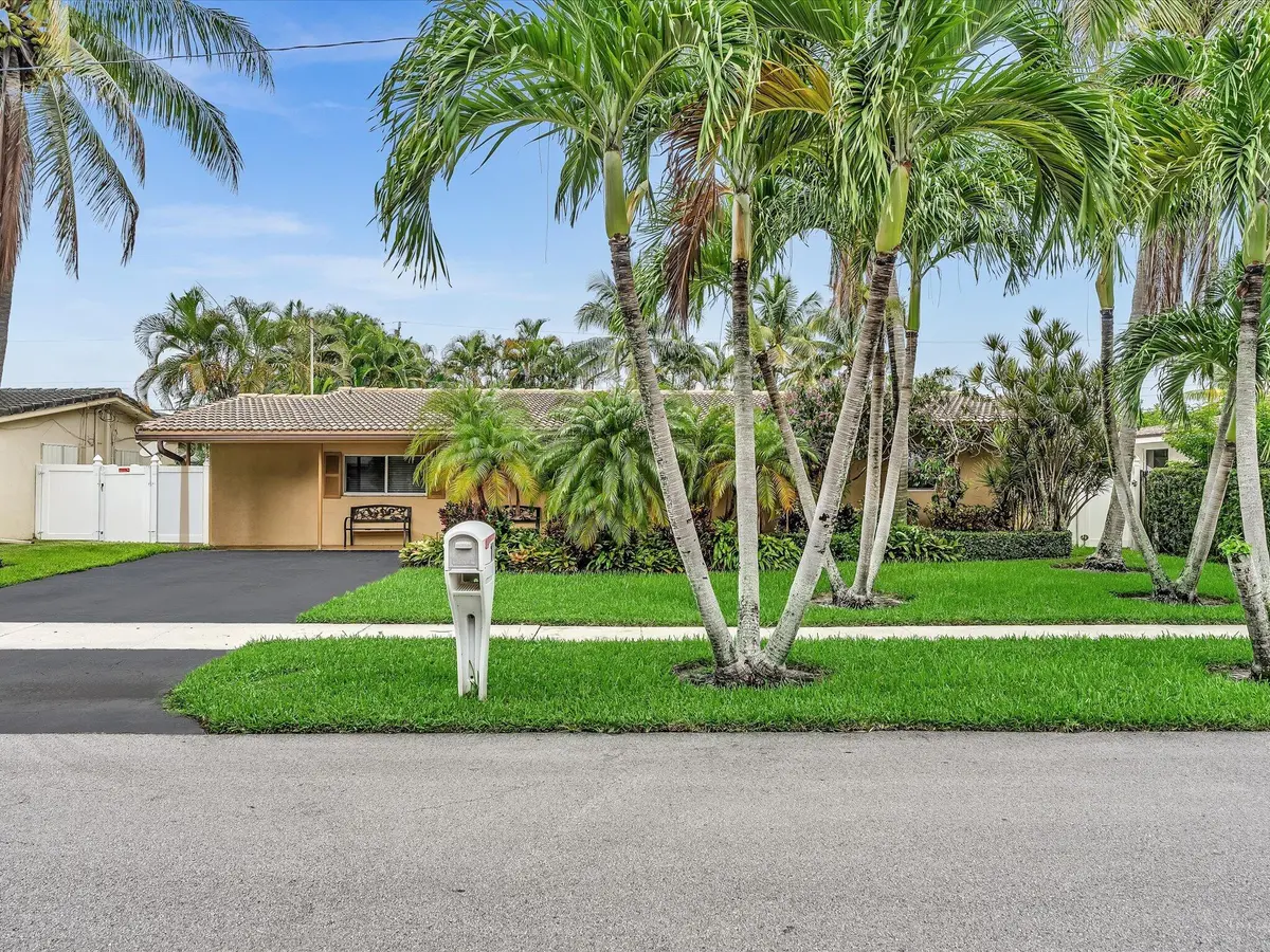 Front of Structure at 11 FOREST HILLS Lane, Boca Raton