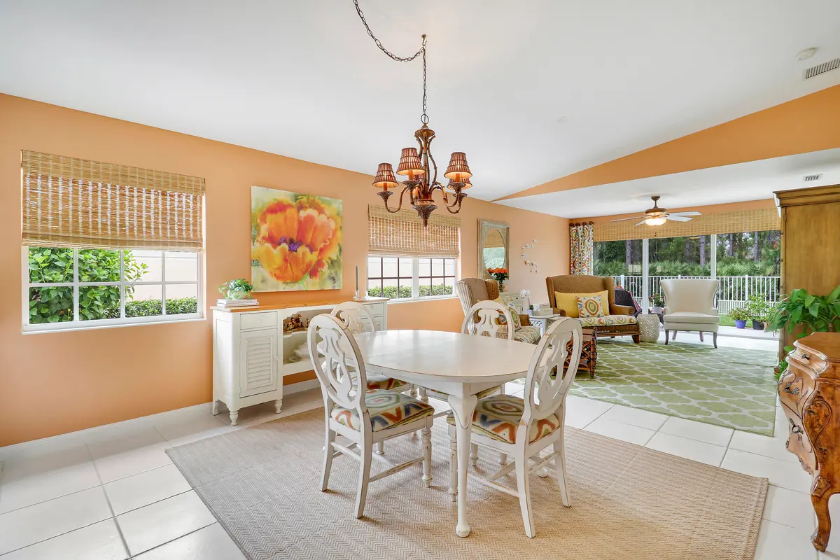 Dining at 9164 SE Hawks Nest Court, Hobe Sound