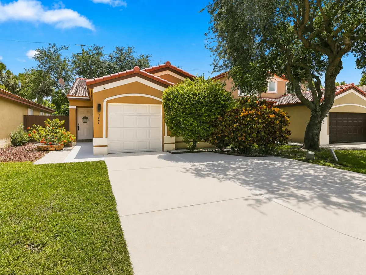 3__62_5738.png at 4344 NW 1st Street, Deerfield Beach