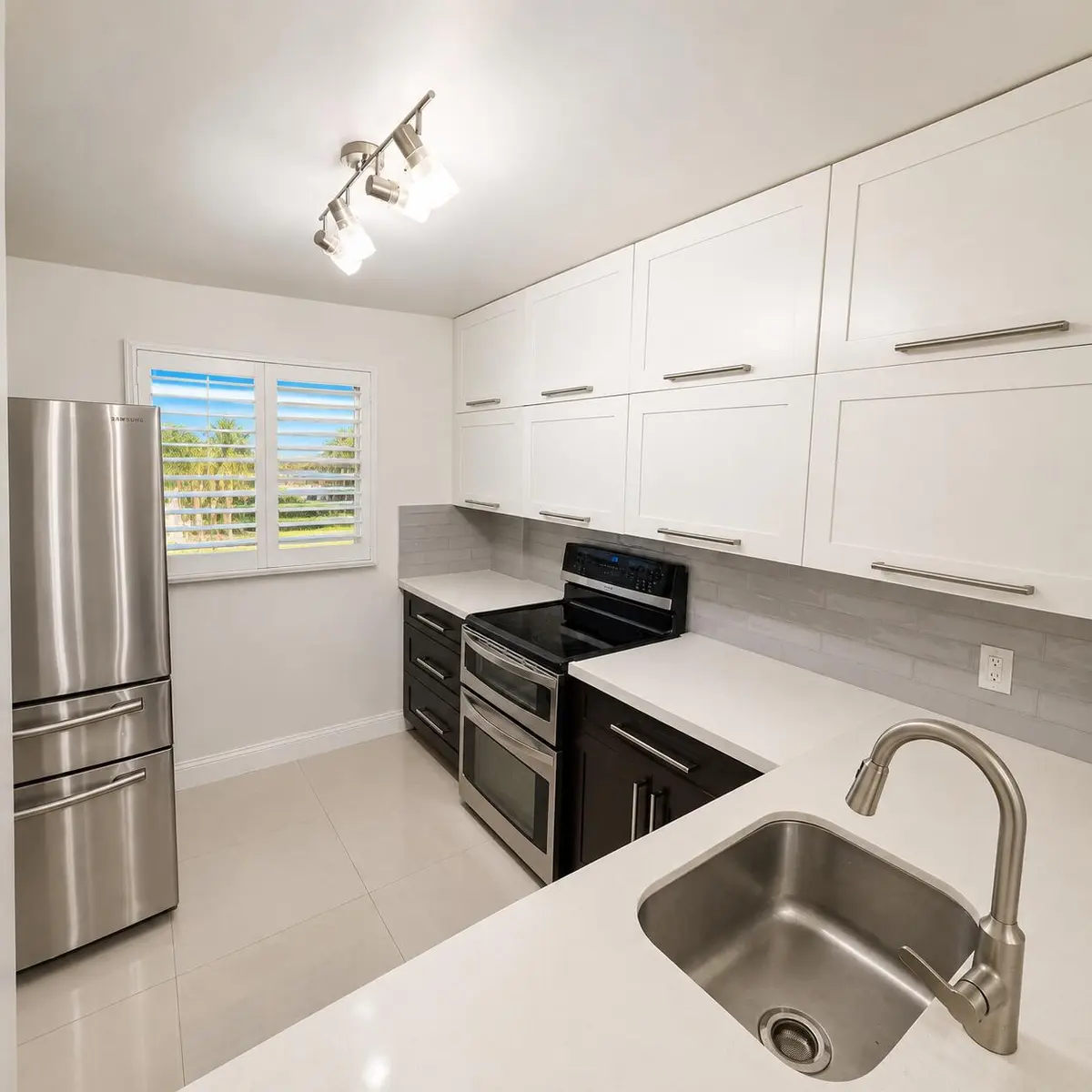 file_000000003bbc81f7b9ad873089ba9ef8 at 117 ROYAL PARK Drive 1H, Oakland Park