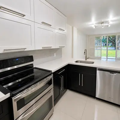 117 ROYAL PARK Drive 1H, Oakland Park – Condominium for sale