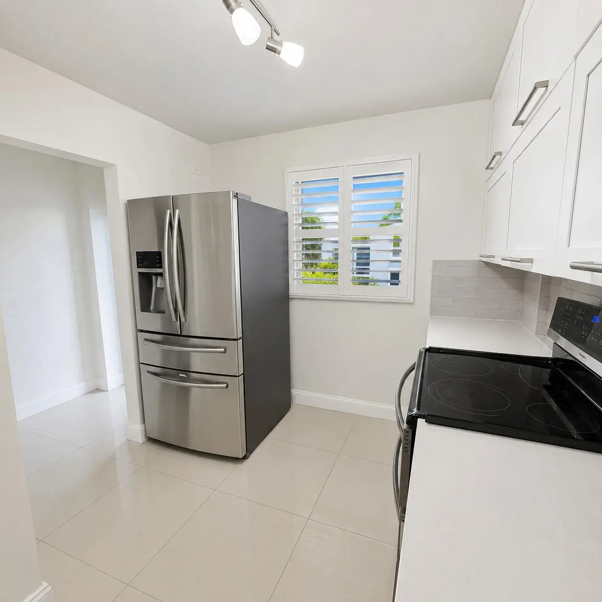 file_0000000089c881f7978221229f865c89 at 117 ROYAL PARK Drive 1H, Oakland Park