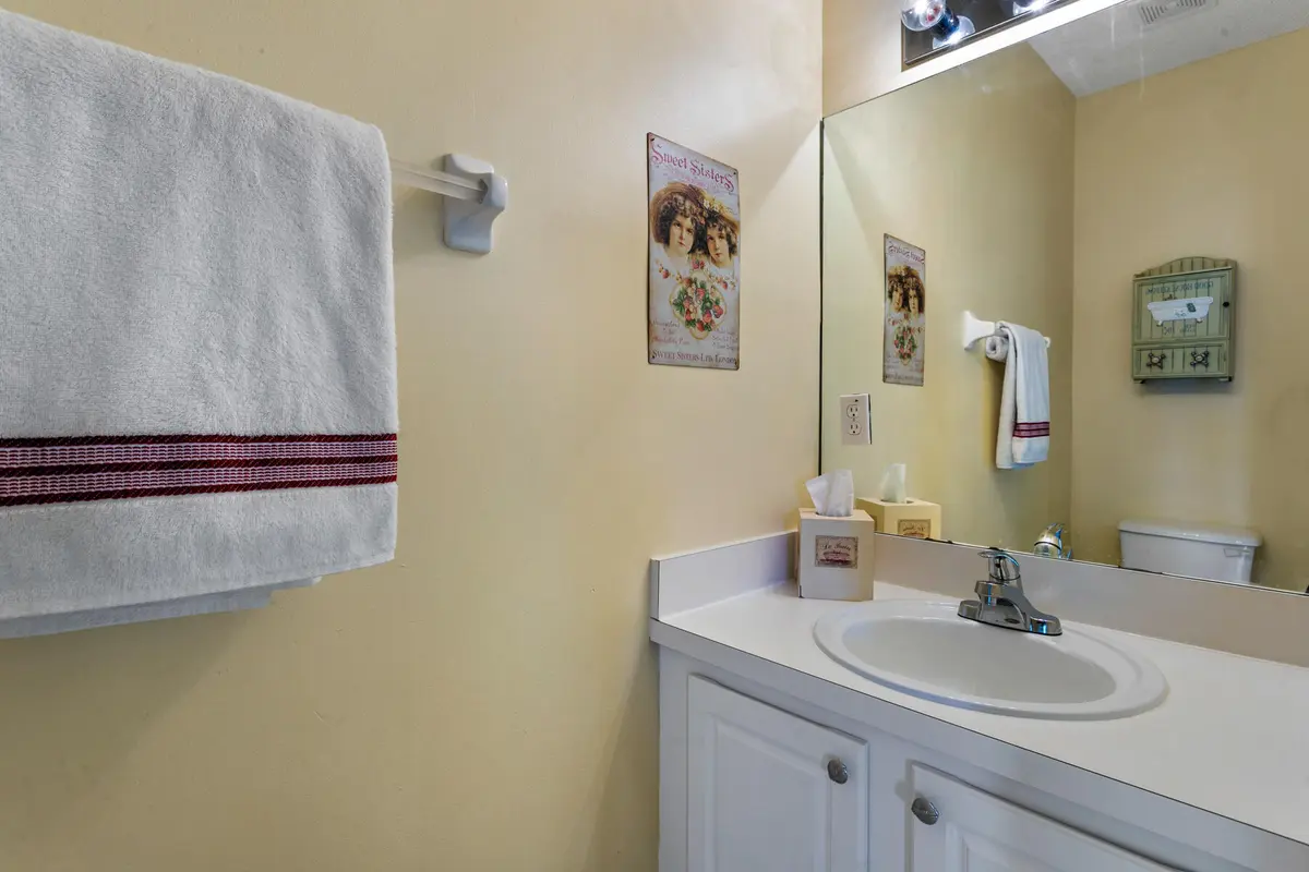 Powder Room at 4976 PALMBROOKE Circle, West Palm Beach