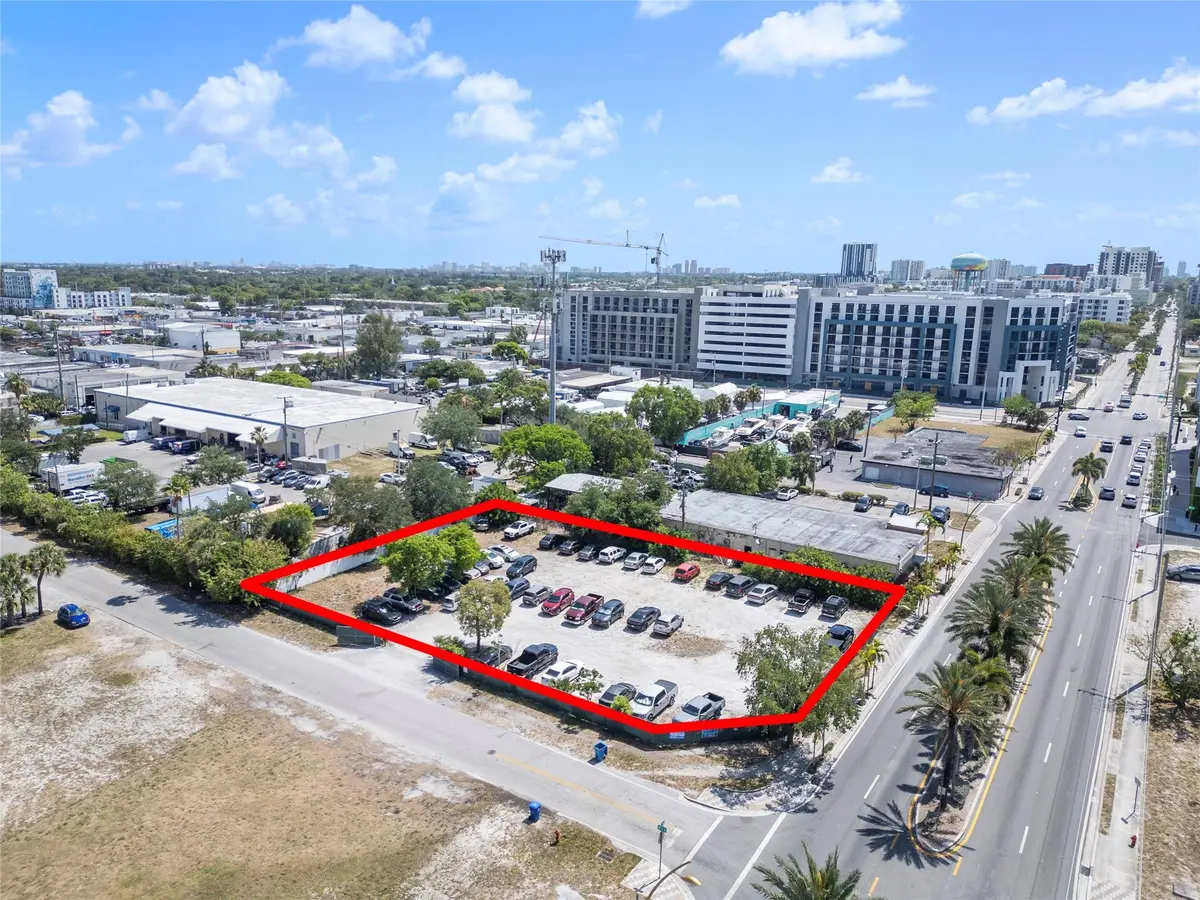 Photo 2 at 606 NW 8th Avenue, Fort Lauderdale