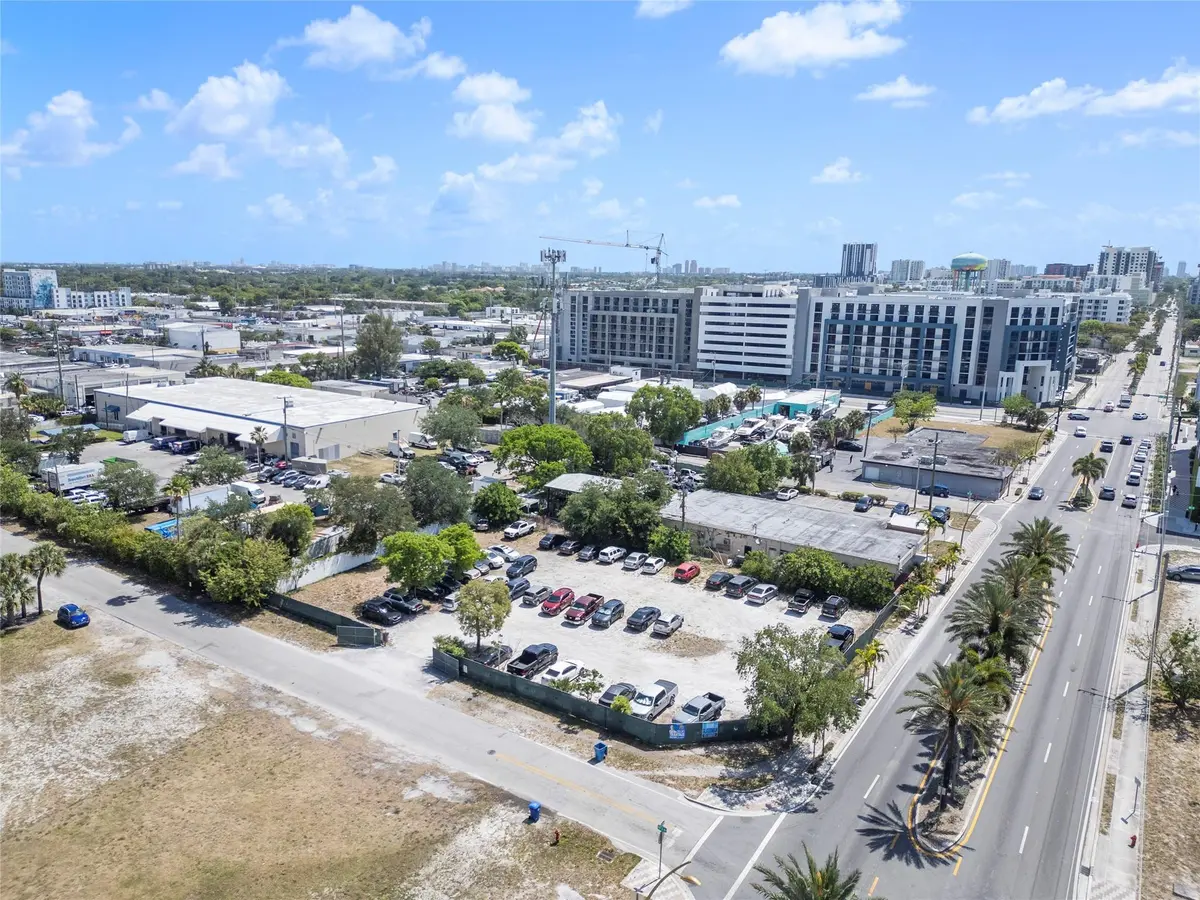 Photo 4 at 606 NW 8th Avenue, Fort Lauderdale