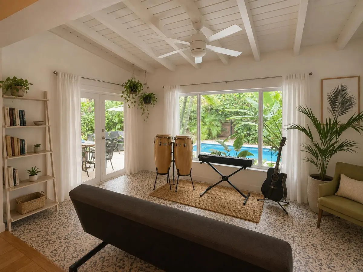 Florida room 3 at 67 NW 97 th Street, Miami Shores