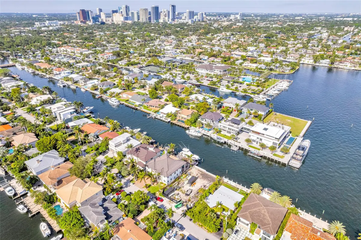 Photo 7 at 1725 SE 13TH Street, Fort Lauderdale