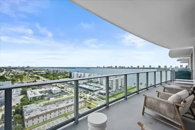 220 Lake Shore Drive 1513, Lake Park – leased