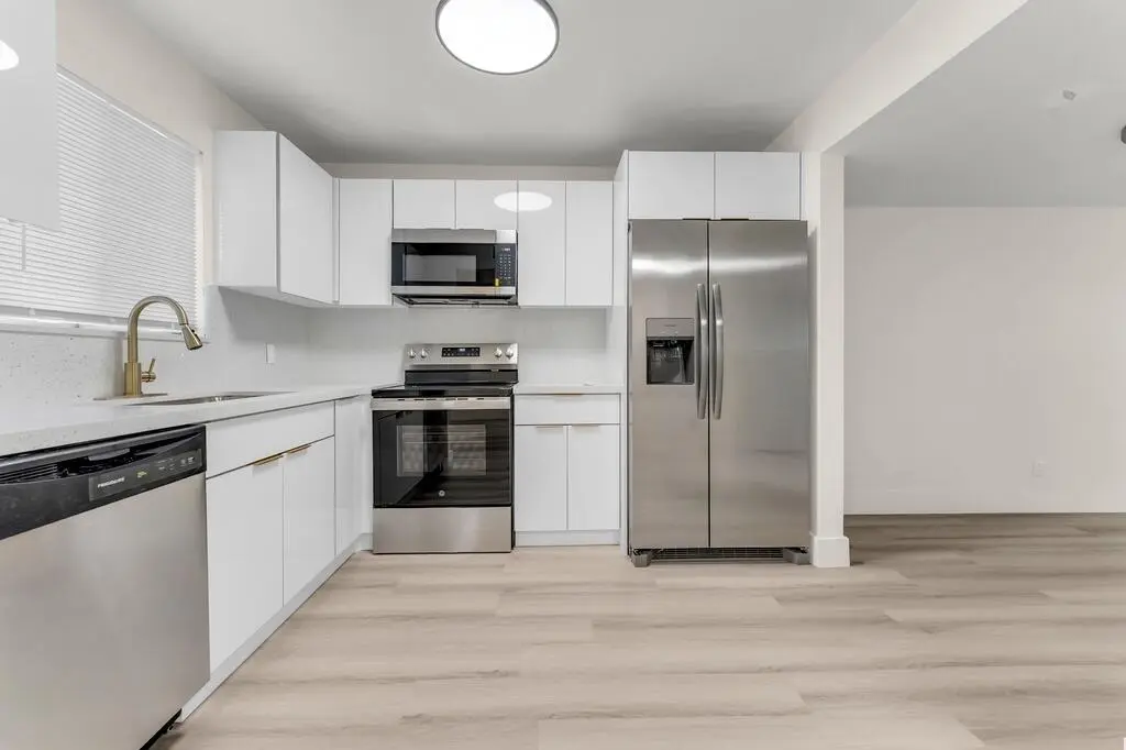 12_1024px at 2701 N 34TH Avenue 1D, Hollywood