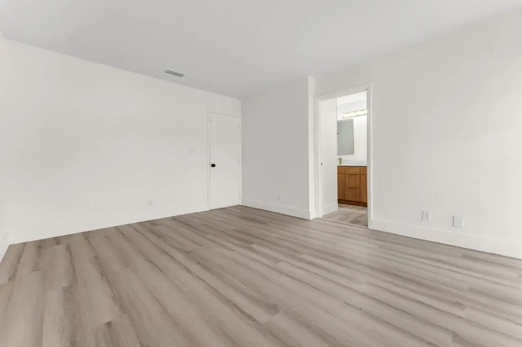 18_1024px at 2701 N 34TH Avenue 1D, Hollywood