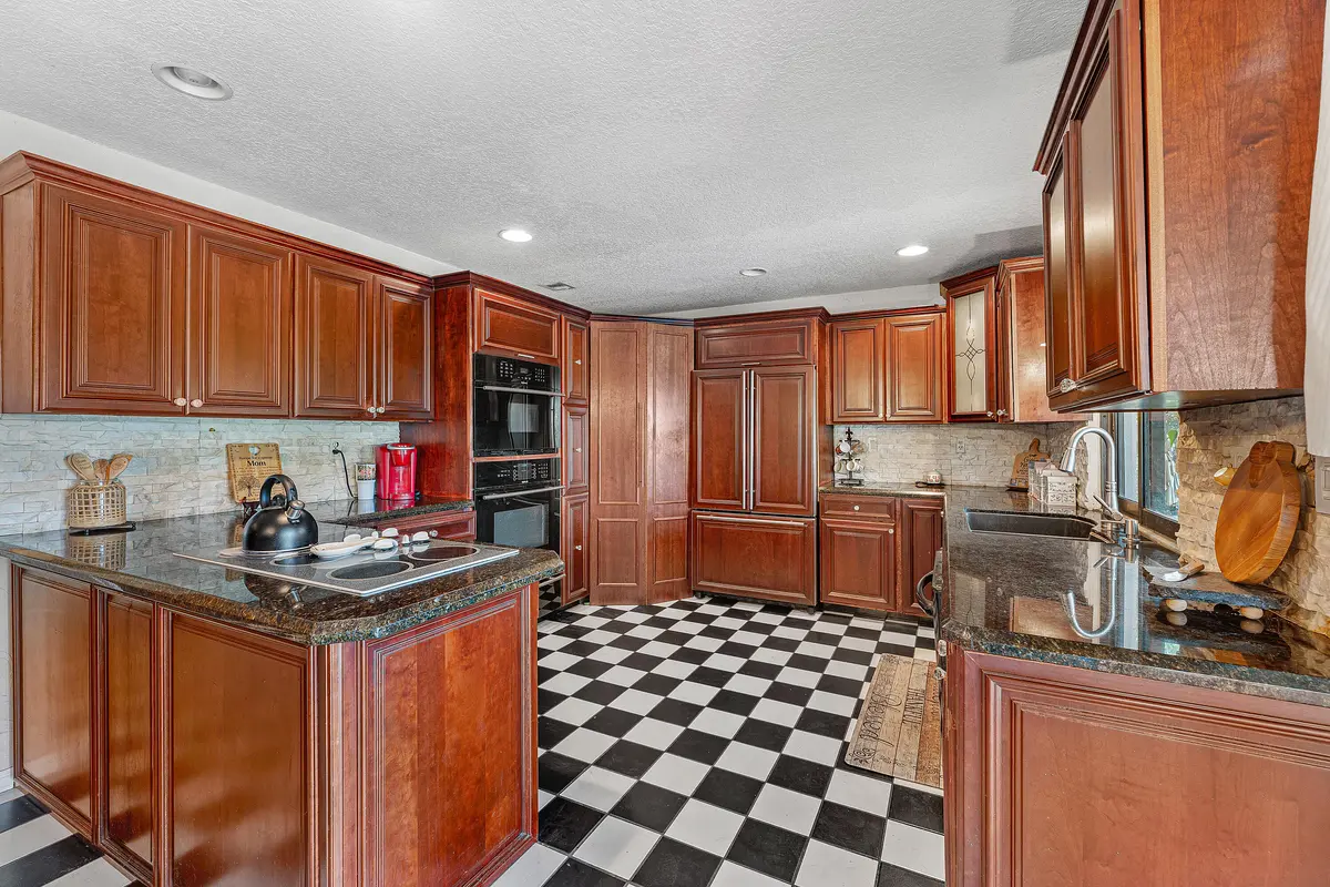 012-1726TreehavenCourt-Wellington-FL-334 at 1726 TREEHAVEN Court, Wellington