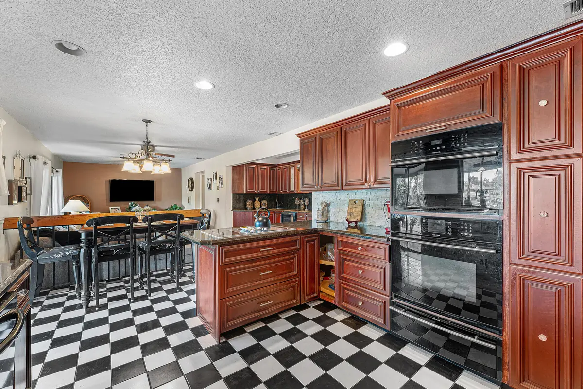 014-1726TreehavenCourt-Wellington-FL-334 at 1726 TREEHAVEN Court, Wellington
