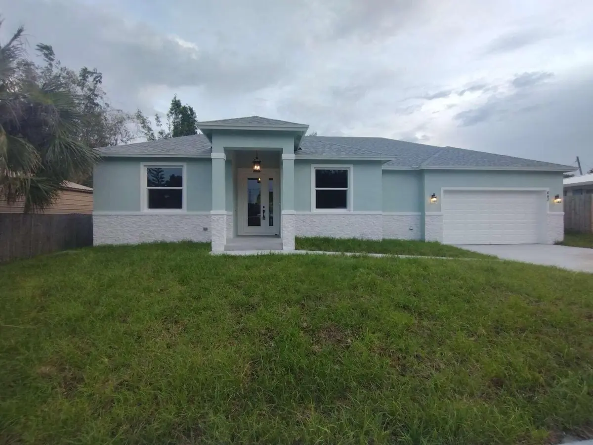 Manos.1 at 662 NE WAVERLY Terrace, Jensen Beach