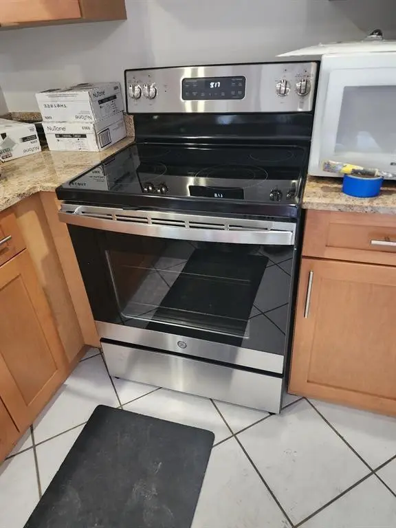 Photo 2 at 2875 15th Street 2875, Pompano Beach
