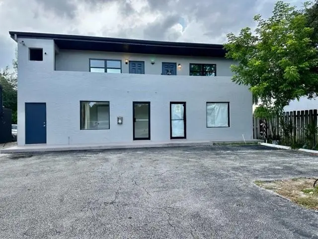 Photo 1 at 1337 NE 4TH Avenue, Fort Lauderdale