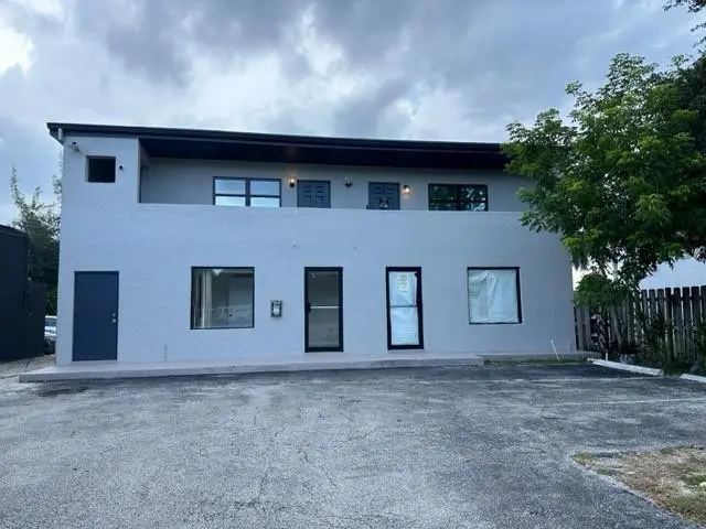 Photo 2 at 1337 NE 4TH Avenue, Fort Lauderdale