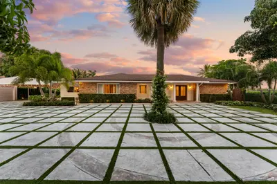 7400 W Lake Drive, Lake Clarke Shores – sold