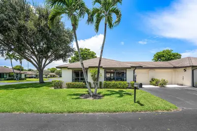 4869 Equestrian Road A, Boynton Beach – Villa for sale