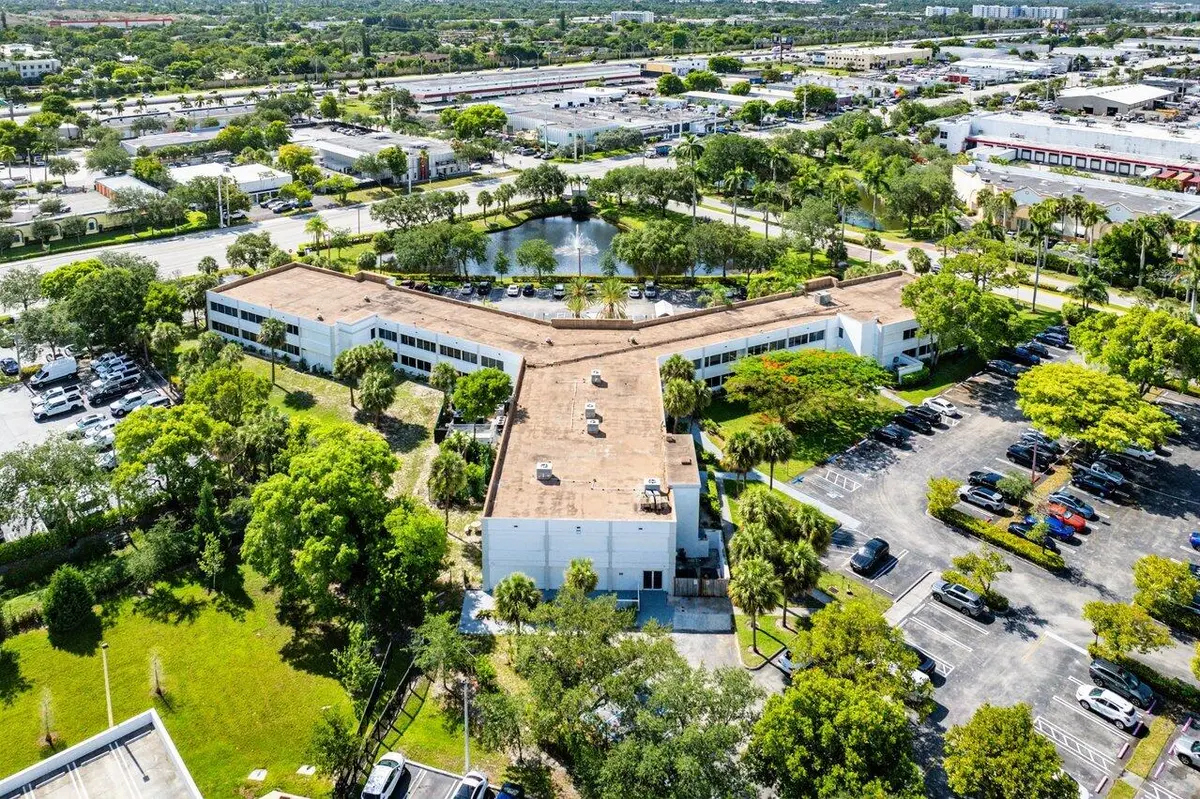 018-555Southwest12thAvenue-PompanoBeach- at 555 SW 12th Avenue 206, Pompano Beach