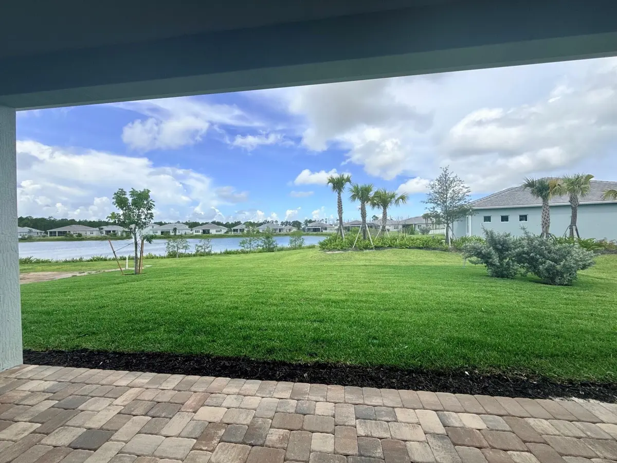 120 View at 10400 SW Highpointe Drive 120 Stellar, Stuart