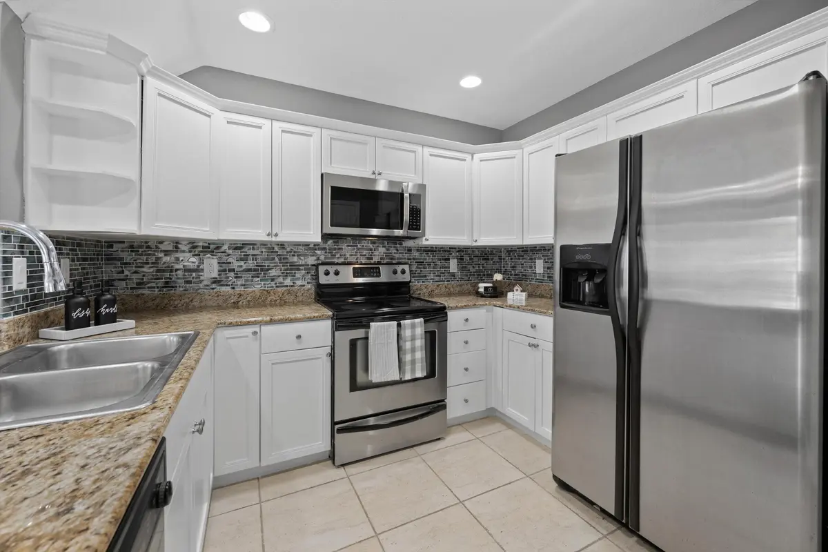 902 S Federal Hwy #8 at 902 S Federal Highway 8, Lake Worth Beach