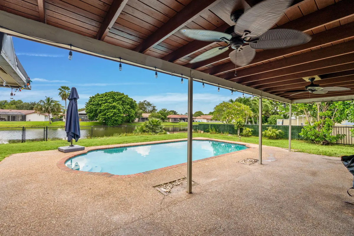42-web-or-mls-A7404206 at 8560 NW 2nd Street, Coral Springs
