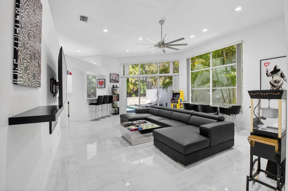 living area at 6439 NW 43RD Terrace, Boca Raton