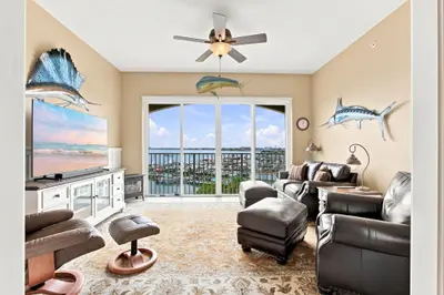34 HARBOUR ISLE Drive PH05, Fort Pierce – Condominium for sale