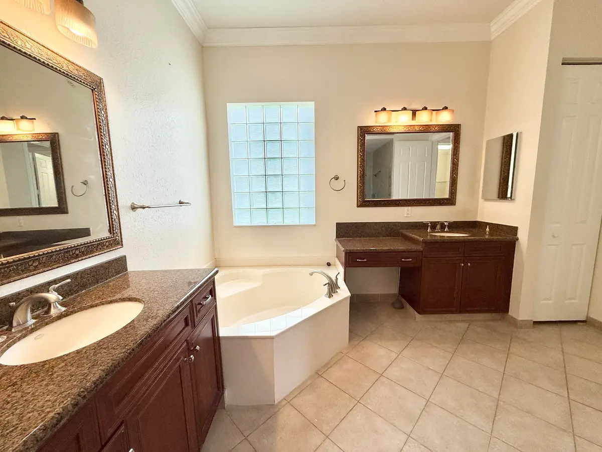 MASTER BATHROOM at 9656 Cobblestone Creek Drive, Boynton Beach